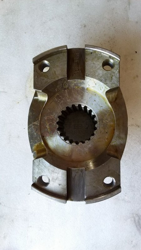 TEREX parts 15318391 YOKE - TRANS 0UTPUT